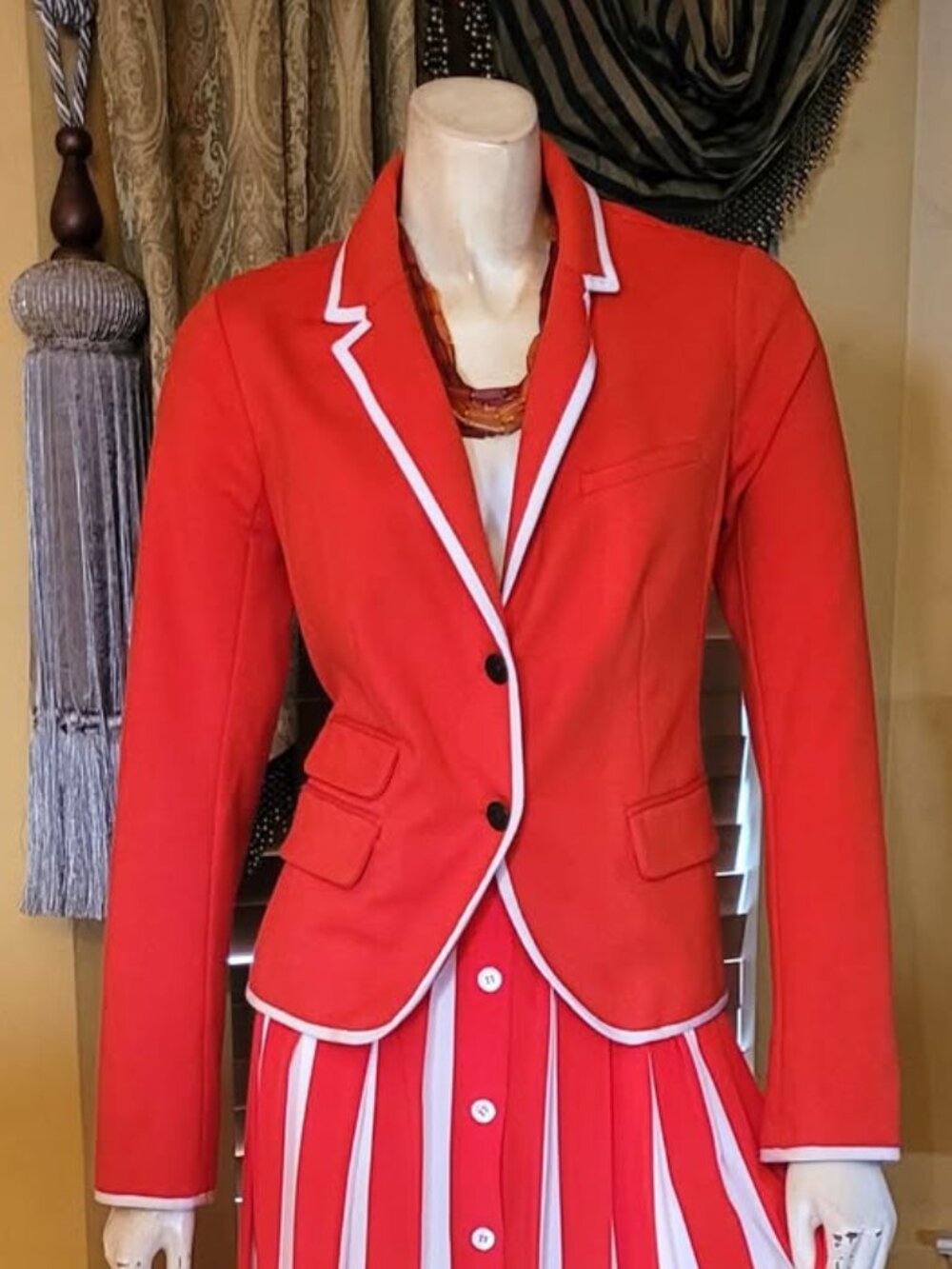 GAP 3 POCKET BLAZER WITH WHITE PIPING